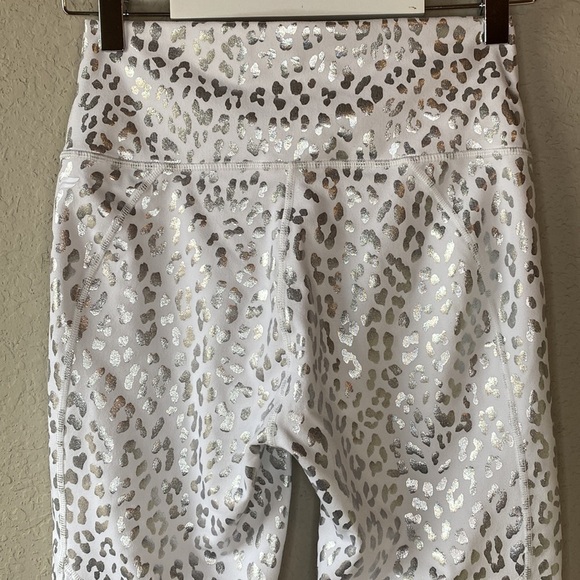 Fabletics PowerHold® High-Waisted Legging Size XSmall / Small - Picture 8 of 13